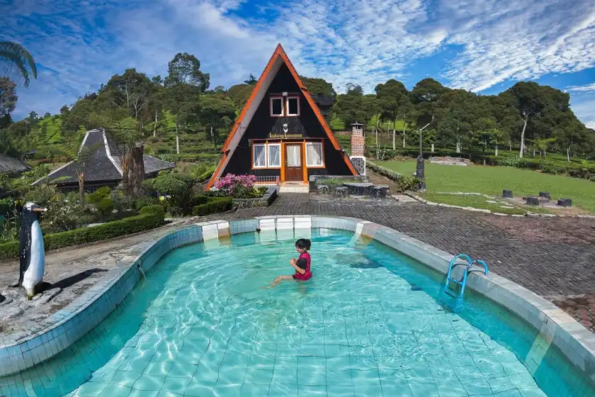 Hotel di Ciwidey dengan kolam renang air panas
